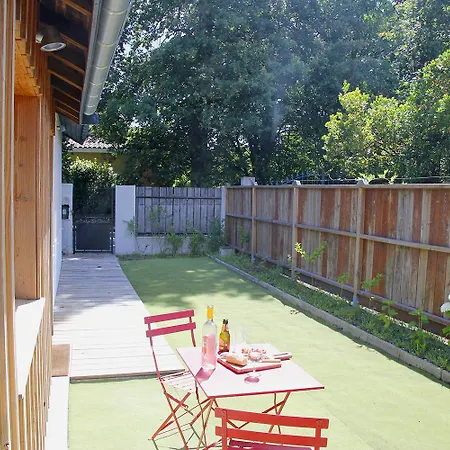 Petite Maison Independante Climatisee, Jardin Prive * Mérignac