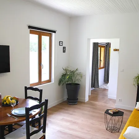 Apartmán Petite Maison Independante Climatisee, Jardin Prive Mérignac