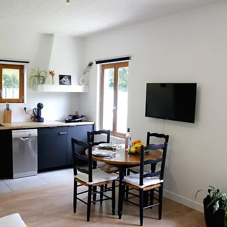 Petite Maison Independante Climatisee, Jardin Prive 公寓 Mérignac