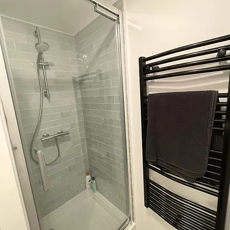 Petite Maison Independante Climatisee, Jardin Prive * Mérignac